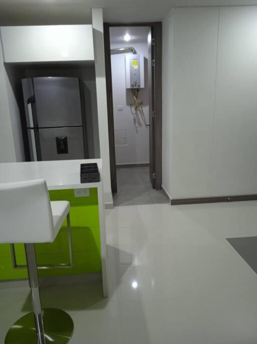 Penthouse Lujo Itagui 40 Piso Vista Panoramica Jacuzzi Sauna Largo Plazo - Three-Bedroom Apartment - 28