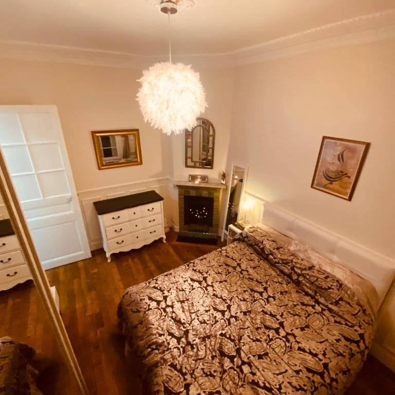 Paris parc Buttes-Chaumont - Appartement 1 Chambre - 17
