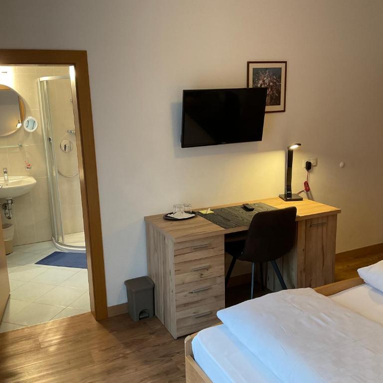 Alpenblick Bed & Breakfast - Doppelzimmer - 8
