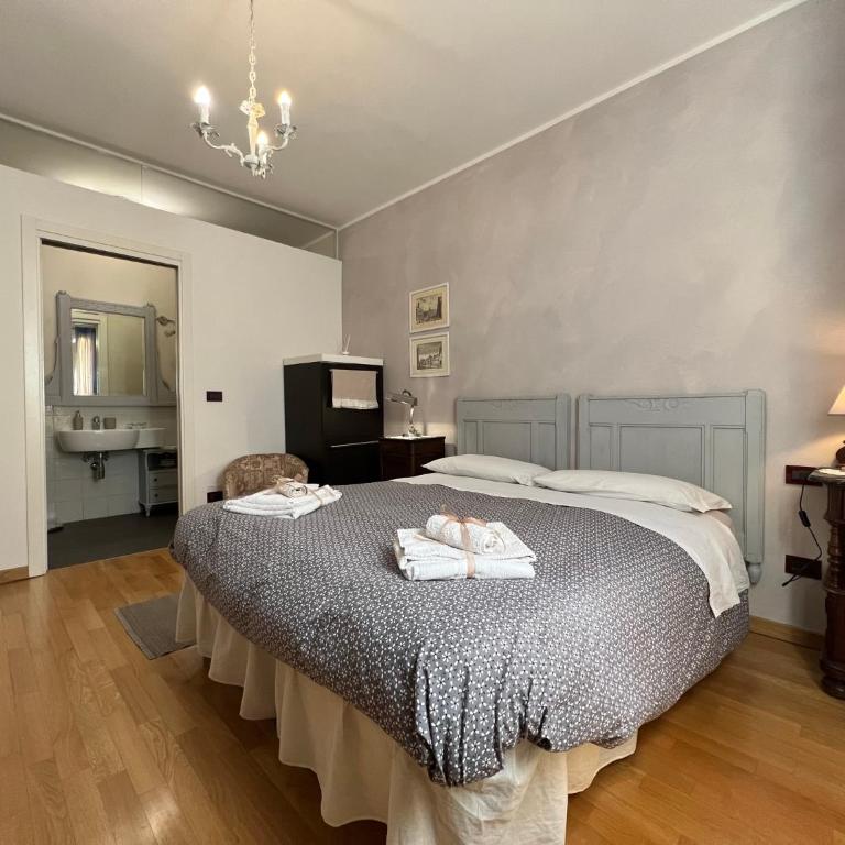 Giulia's room - Camera Matrimoniale/Doppia con Letti Singoli con Bagno Privato - 18