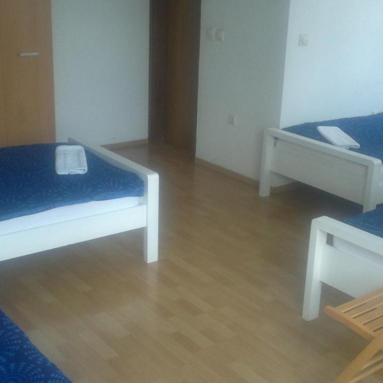 Hostel Havana - Četvorokrevetna Soba sa Kupatilom - 1