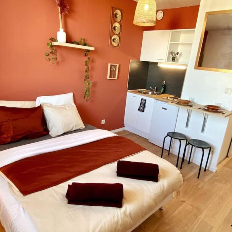 Splendide studio Moderne - Proche centre - Laverie - One-Bedroom Apartment - 9