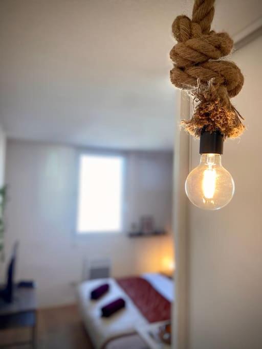 Splendide studio Moderne - Proche centre - Laverie - One-Bedroom Apartment - 10