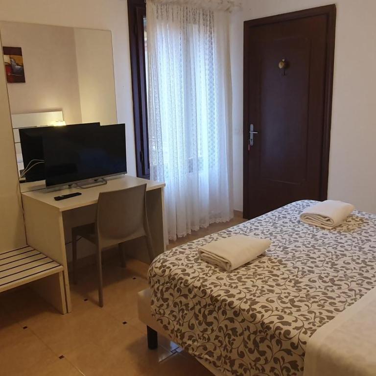 Casa del Pozzo - Camera Matrimoniale Standard con Bagno in Comune - 9