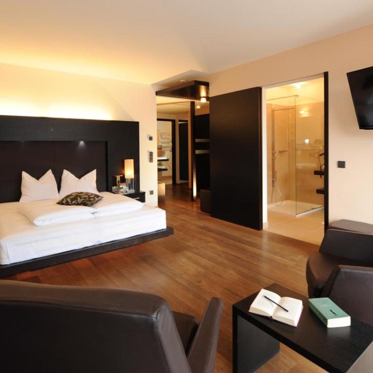 Hotel Vier Jahreszeiten - Penthouse Suite - 4