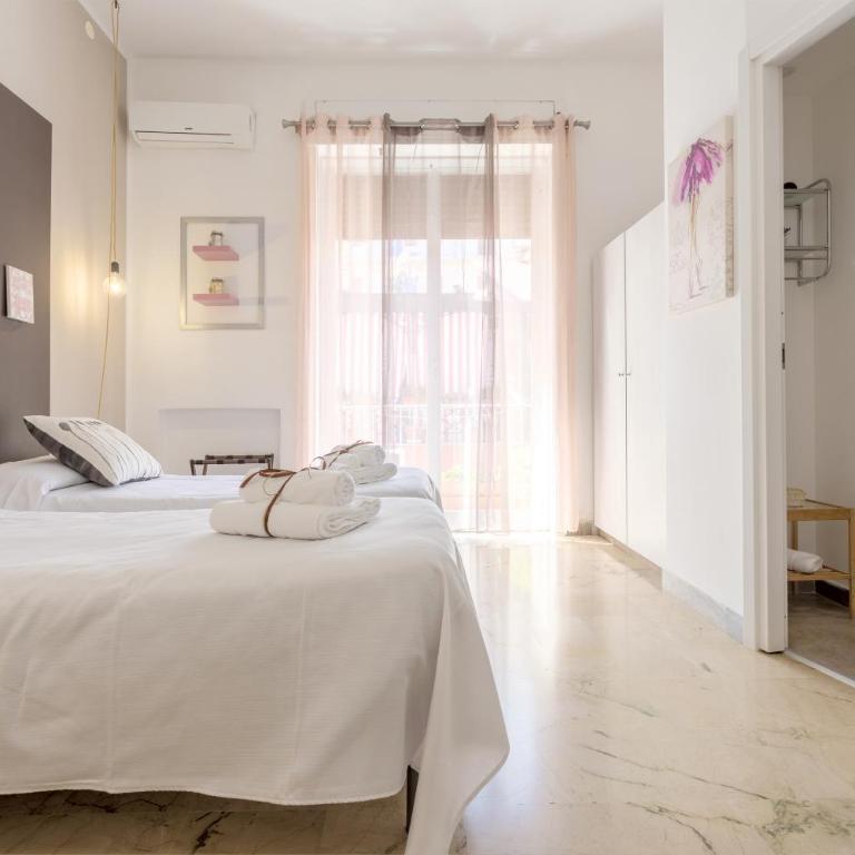MassimoCentro Rooms - Double Room with Balcony - 2