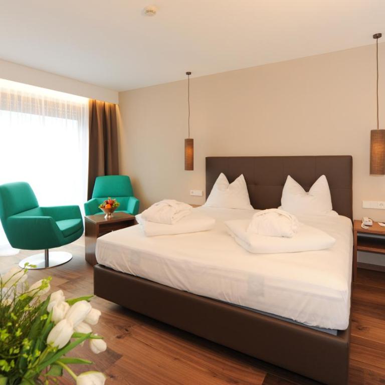 Hotel Vier Jahreszeiten - Standard Double Room with Balcony - 4