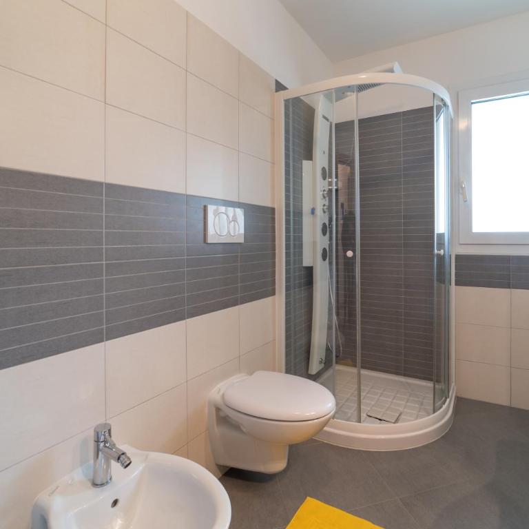 Residenza Monica - Two-Bedroom Apartment - Beach included - 10