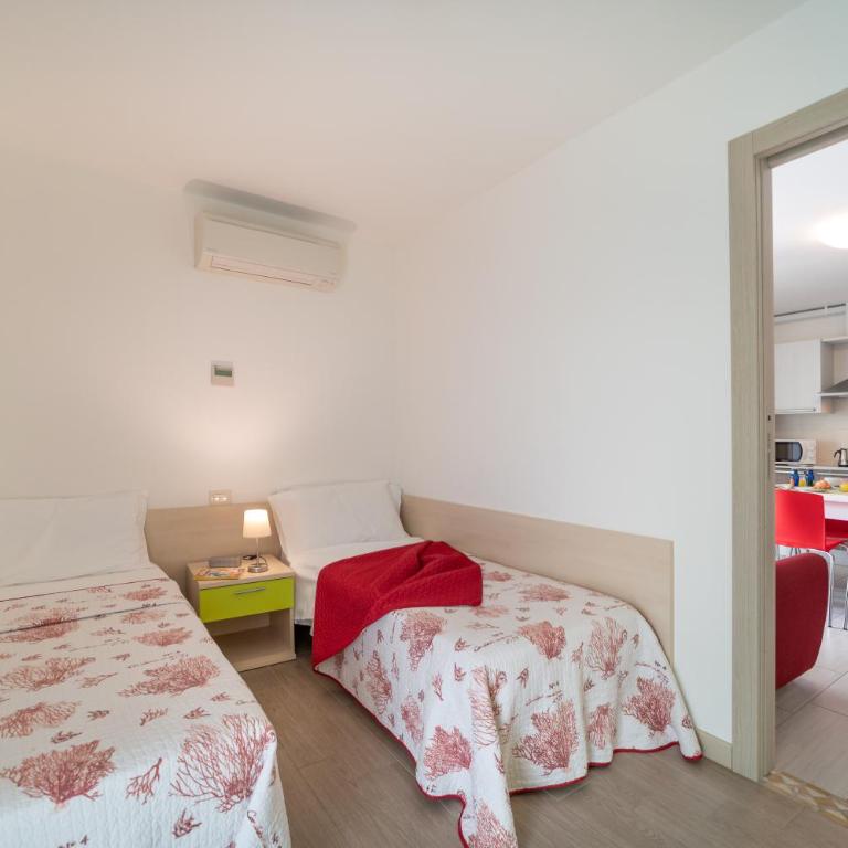 Residenza Monica - Two-Bedroom Apartment - Beach included - 11