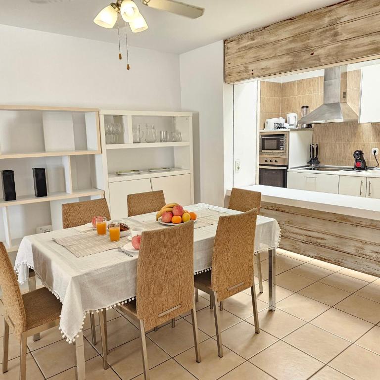 NEW HOLIDAYS BEACH & POOL, AIRCOND, Playa de las Americas, Tenerife - Apartamento - 25