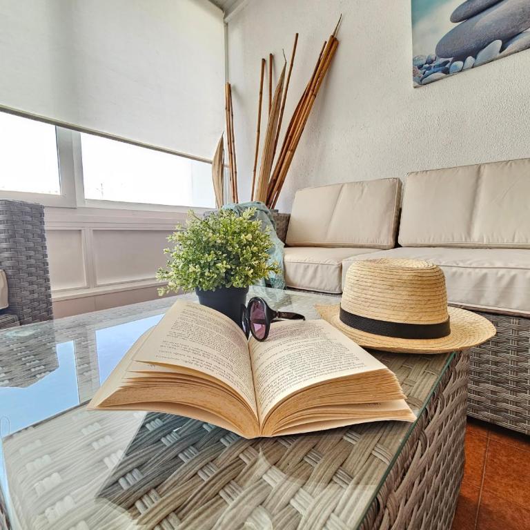 NEW HOLIDAYS BEACH & POOL, AIRCOND, Playa de las Americas, Tenerife - Apartamento - 21