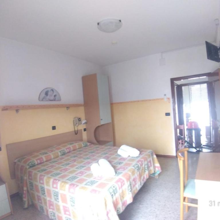 Hotel Rosy - Camera Matrimoniale - 7