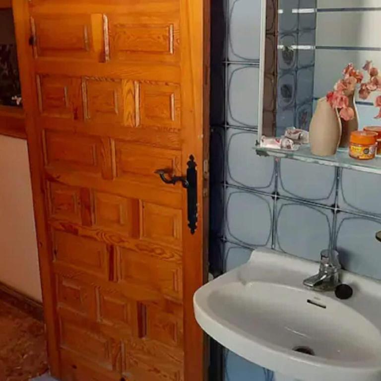 Villa near Valencia with Private Pool - Five-Bedroom Villa - 18