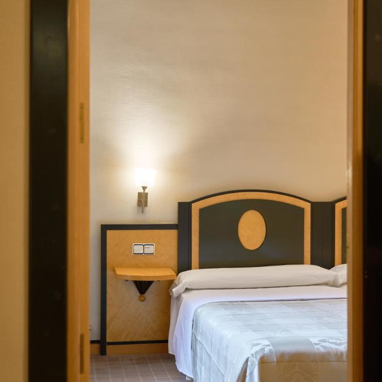 Hotel Macià Cóndor - Family Room (2 Adults + 2 Children) - 10