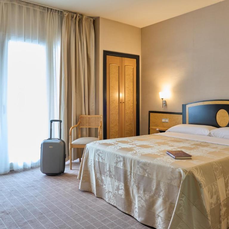Hotel Macià Cóndor - Double or Twin Room with Terrace - 7