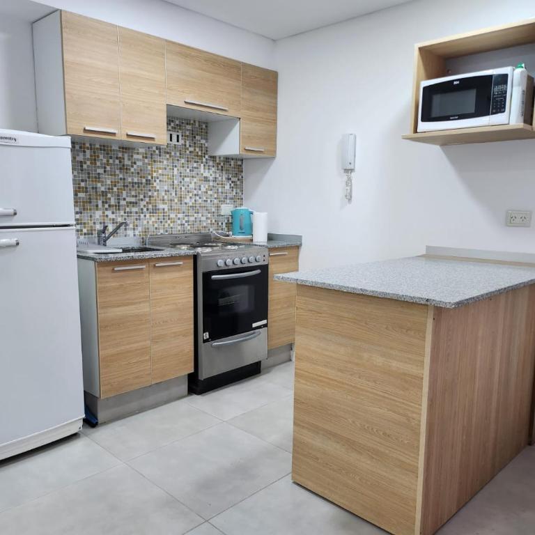 Dptos amoblados NQN - Excelente ubicacion- ZONA CENTRO - Apartamento de 1 dormitorio - 10