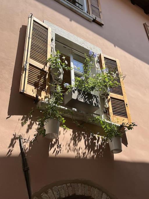 La Piccola Casa al Lago - Intera casa con 3 camere e 2 box - Casa con 3 Camere da Letto - 24