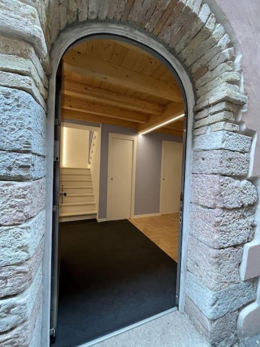 La Piccola Casa al Lago - Intera casa con 3 camere e 2 box - Casa con 3 Camere da Letto - 12