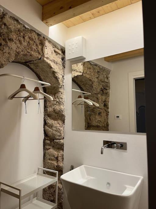 La Piccola Casa al Lago - Intera casa con 3 camere e 2 box - Casa con 3 Camere da Letto - 49