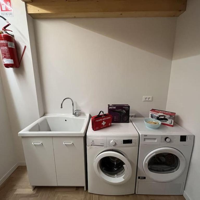 La Piccola Casa al Lago - Intera casa con 3 camere e 2 box - Casa con 3 Camere da Letto - 51