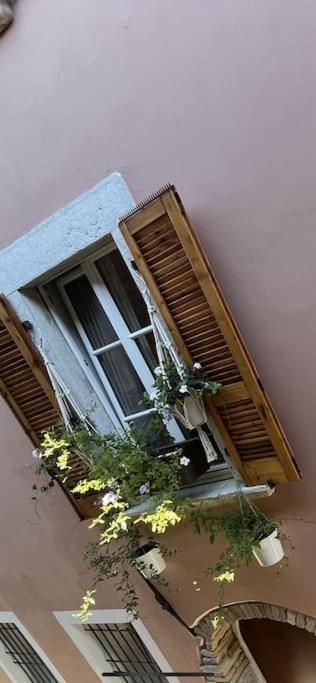 La Piccola Casa al Lago - Intera casa con 3 camere e 2 box - Casa con 3 Camere da Letto - 67