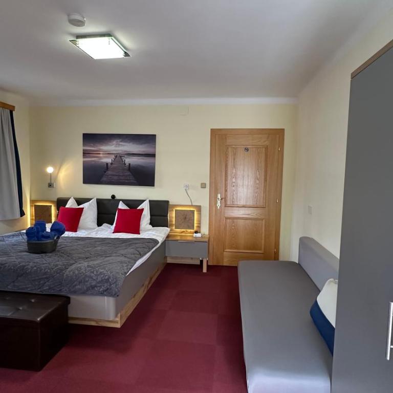 Pension Pichlerhof - Doppelzimmer mit Balkon - 4