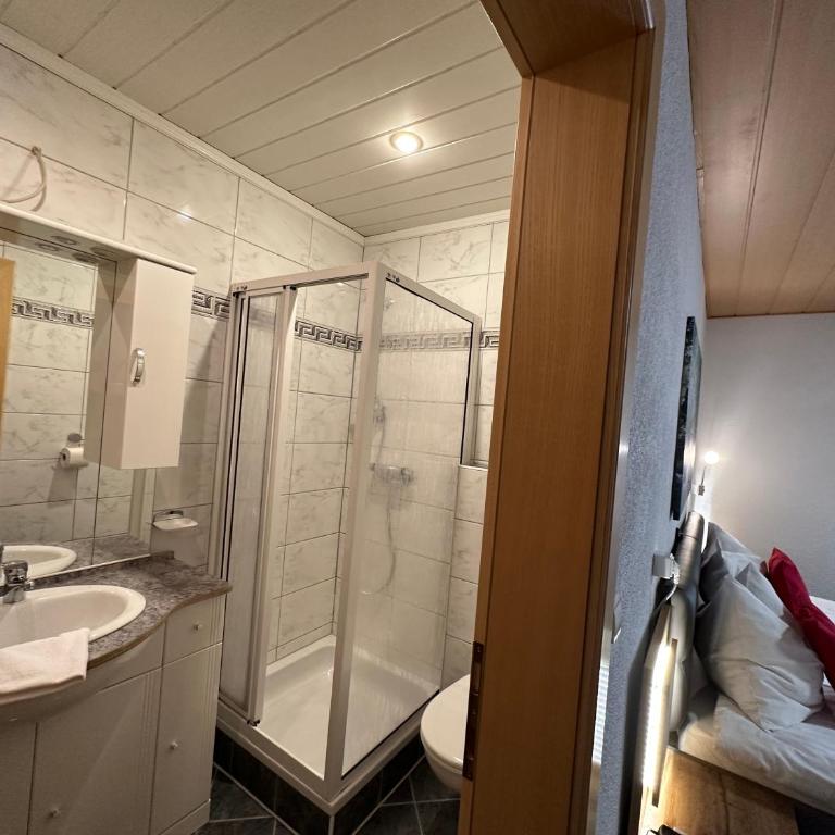 Pension Pichlerhof - Doppelzimmer mit Balkon - 8
