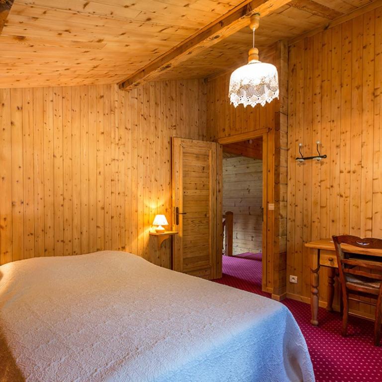 Chalet 10 pers à La Clusaz - 5 ch - Calme - Cheminée - Animaux admis - Parking - FR-1-437-73 - Chalet (10 Adultes) - 4