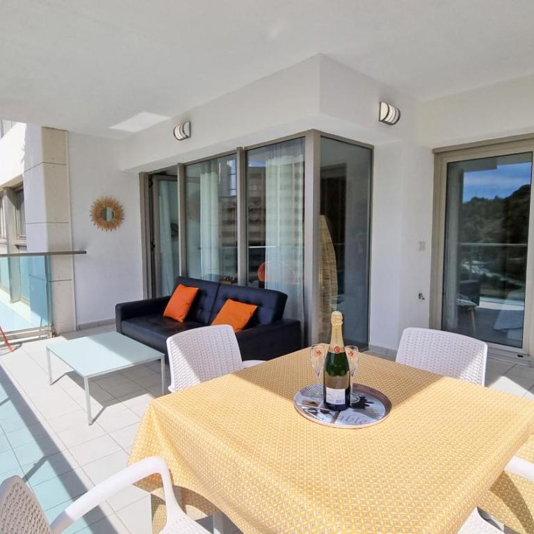Skyline 6 Private balcony, sunny all year round, with nice views - Two-Bedroom Apartment - 28
