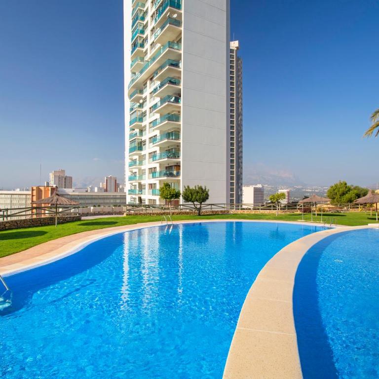 Skyline 6 Private balcony, sunny all year round, with nice views - Two-Bedroom Apartment - 14