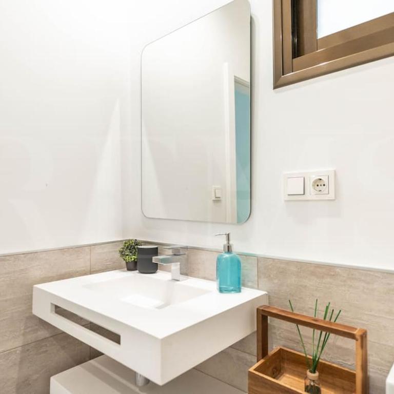 Chic apartment with parking in the heart of Malaga REMS - Apartamento con balcón - 18