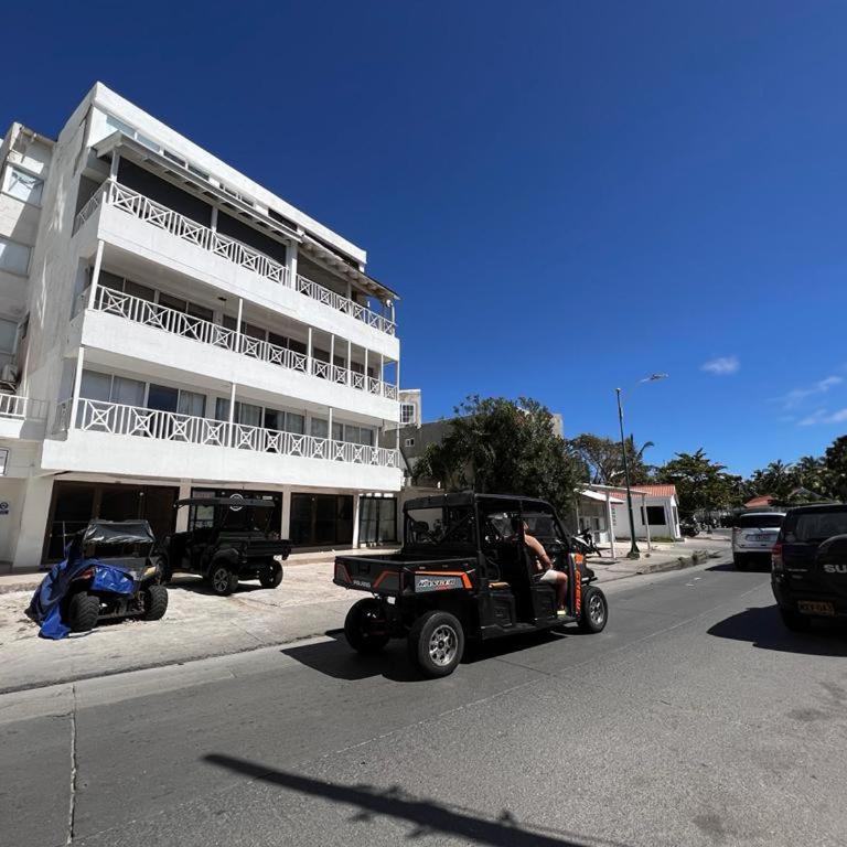 Liliana Prado Edificio Bailey Boat Apt 303 - Apartamento de 2 dormitorios - 4