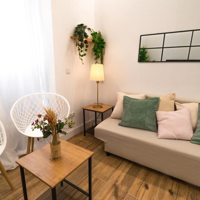 2 a 6 pax Museos y Ronda de Atocha - Three-Bedroom Apartment - 4