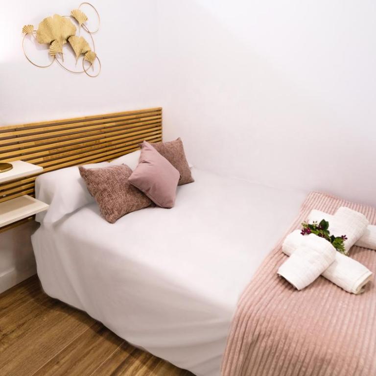 2 a 6 pax Museos y Ronda de Atocha - Three-Bedroom Apartment - 12