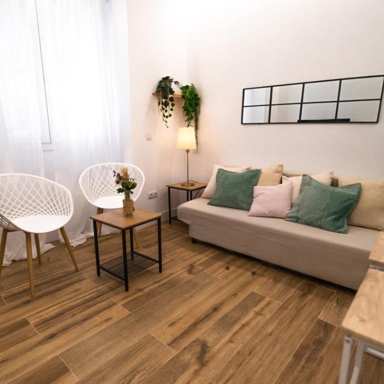 2 a 6 pax Museos y Ronda de Atocha - Three-Bedroom Apartment - 20