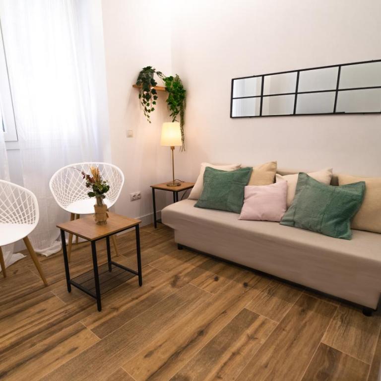 2 a 6 pax Museos y Ronda de Atocha - Three-Bedroom Apartment - 22