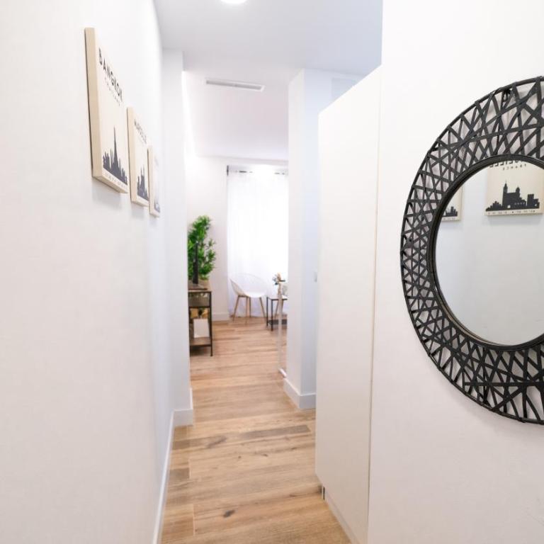 2 a 6 pax Museos y Ronda de Atocha - Three-Bedroom Apartment - 24