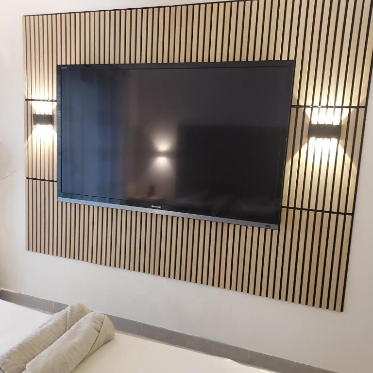 SUITE 20m2 DANS VILLA PISCINE JACUZZI - Chambre Double - Vue sur Piscine - 14