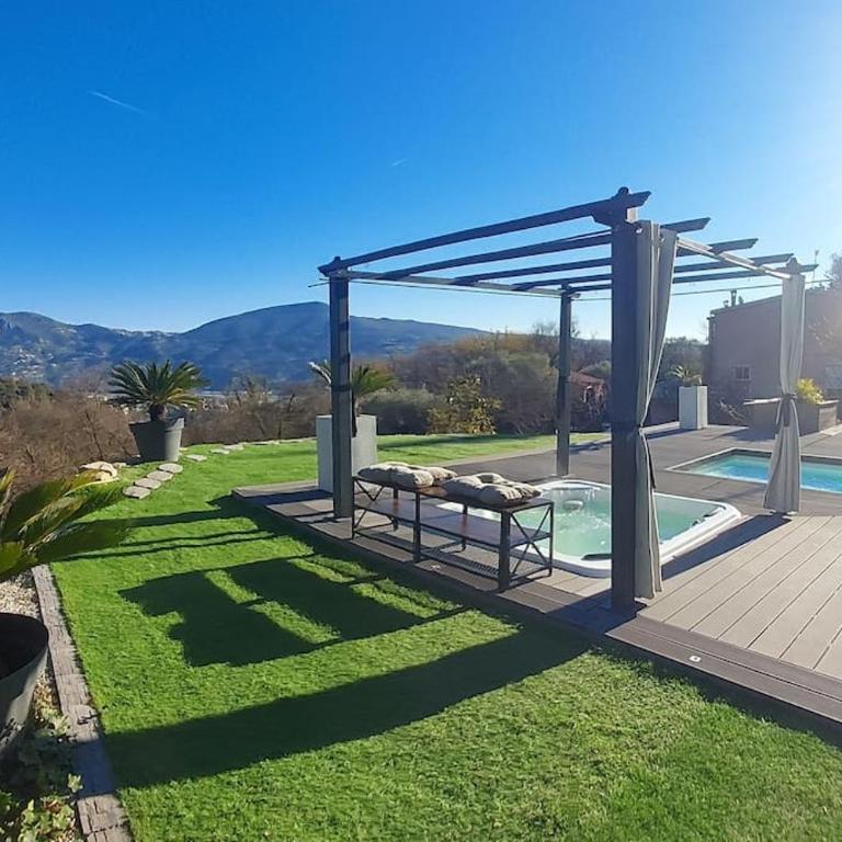 SUITE 20m2 DANS VILLA PISCINE JACUZZI - Chambre Double - Vue sur Piscine - 31