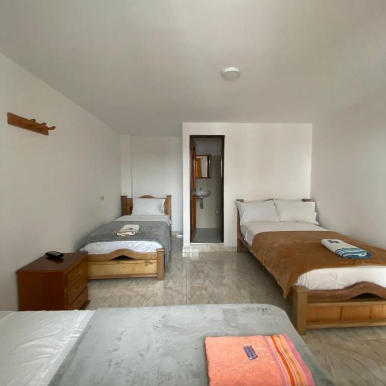 Hotel la Victoria - Triple Room - 3