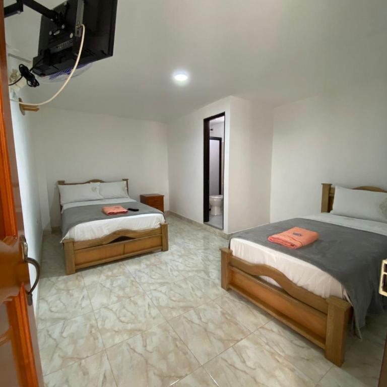 Hotel la Victoria - Deluxe Double Room - 6