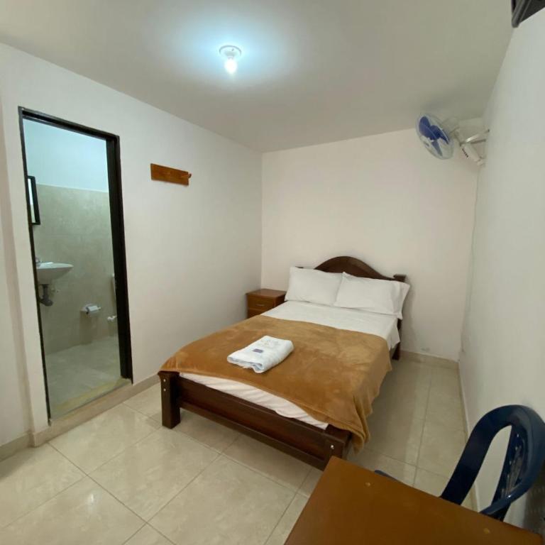 Hotel la Victoria - Twin Room - 15