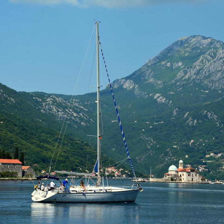 Montenegro Backpackers Home Kotor - Bunk Bed in 6-Bed Dormitory Room - 12