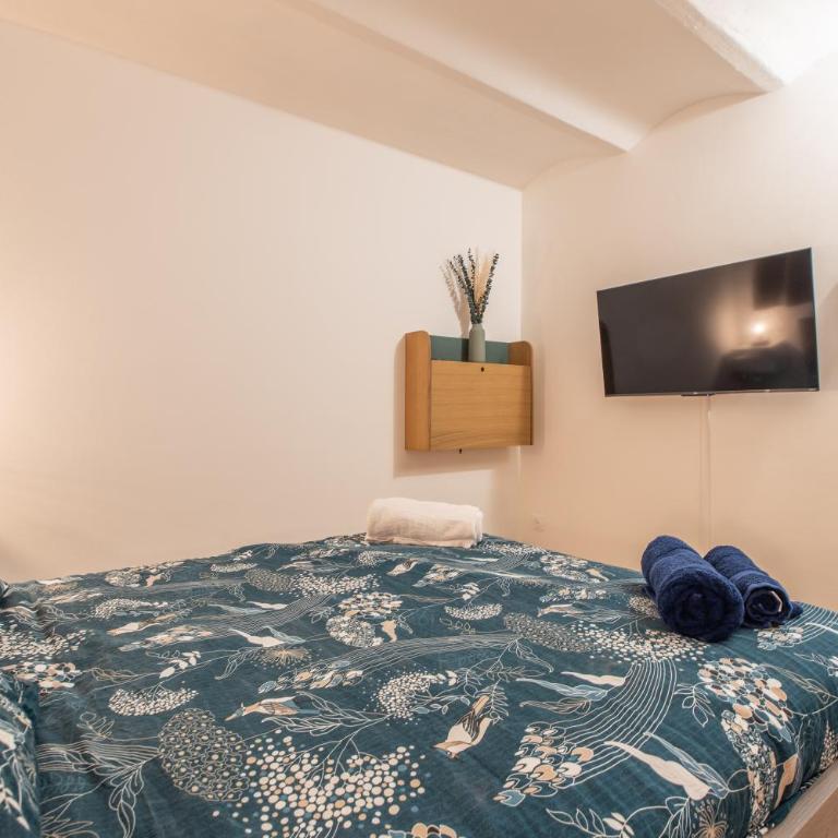 LB Vacation Rentals I A Quiet Place with Garden in the Heart of Cannes - Appartement 3 Chambres - 25