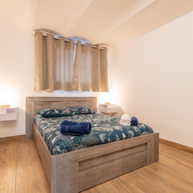 LB Vacation Rentals I A Quiet Place with Garden in the Heart of Cannes - Appartement 3 Chambres - 24
