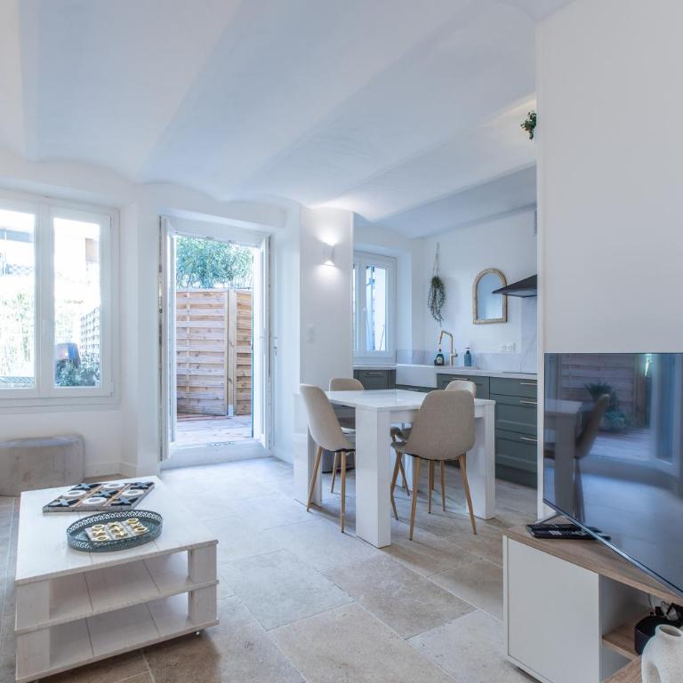 LB Vacation Rentals I A Quiet Place with Garden in the Heart of Cannes - Appartement 3 Chambres - 10