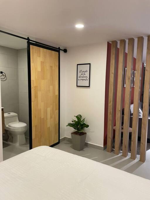 Agradable y moderno aparta estudio con aire acondicionado - Apartamento de 1 dormitorio - 2