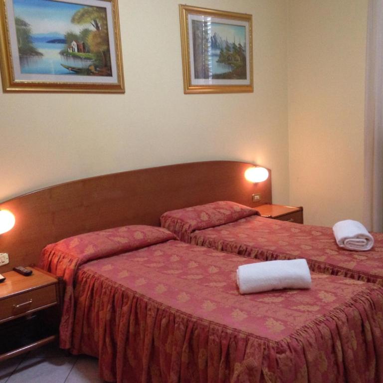 Hotel La Caravella - Camera Matrimoniale/Doppia con Letti Singoli - 5