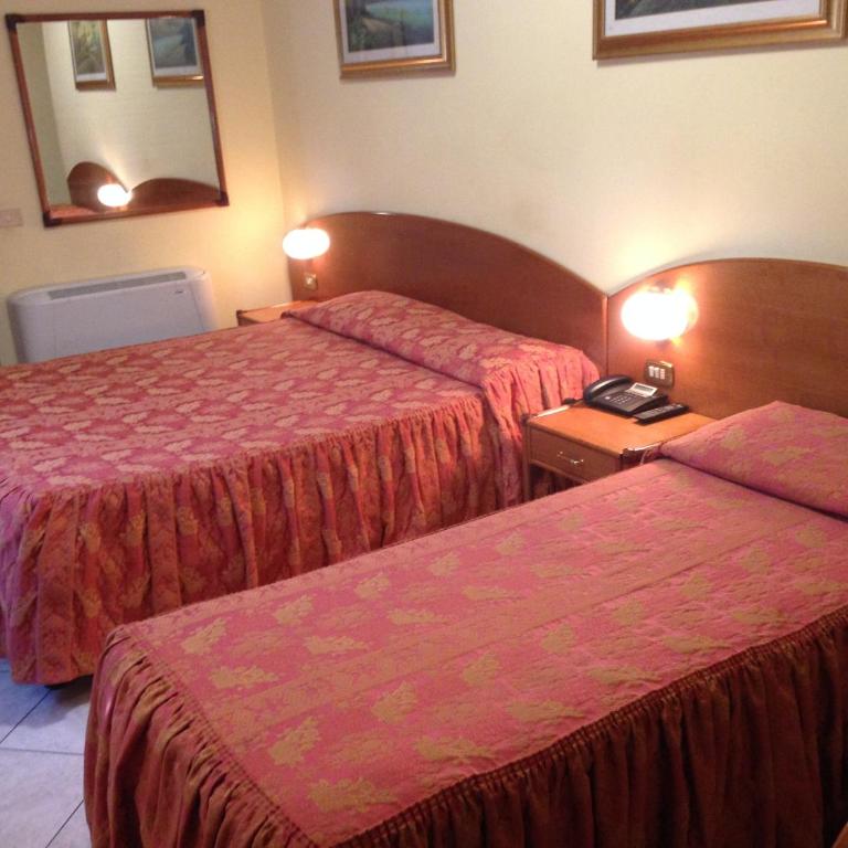 Hotel La Caravella - Camera Matrimoniale/Doppia con Letti Singoli - 6