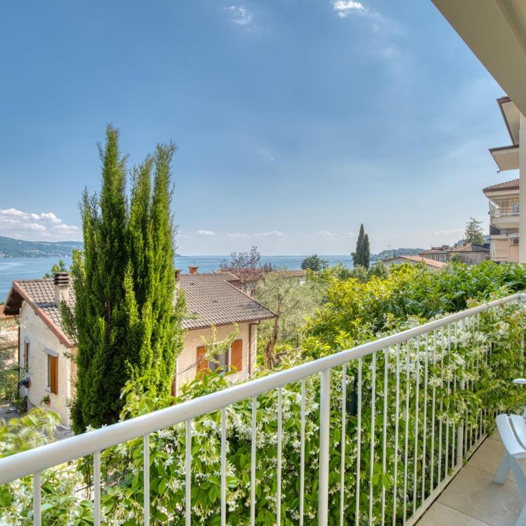 Hotel Villa Europa - Camera Matrimoniale Classic con Vista Lago e Balcone - 1